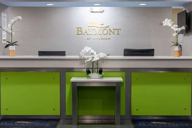 Baymont by Wyndham La Vergne - Lobi