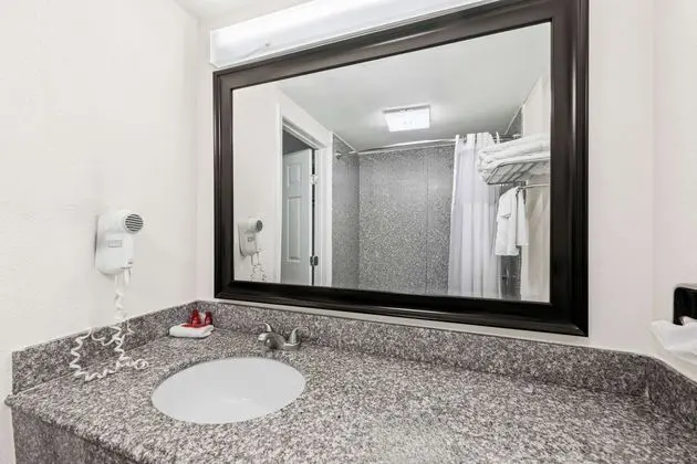 Baymont by Wyndham Lubbock Near Texas Tech - Oda