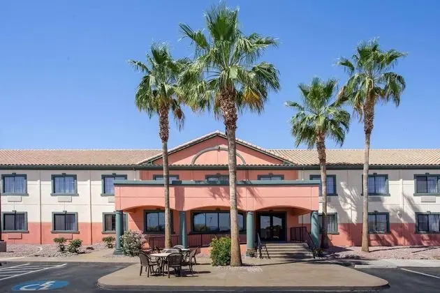 Baymont by Wyndham Phoenix I-10 near 51st Ave - Dış Mekan