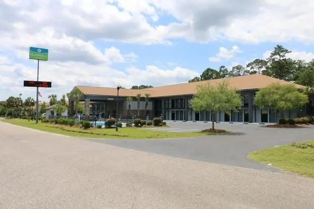 Baymont by Wyndham Ridgeland I-95 - Havuz