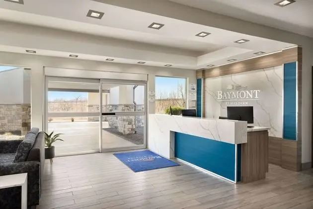 Baymont by Wyndham Shawnee - Lobi