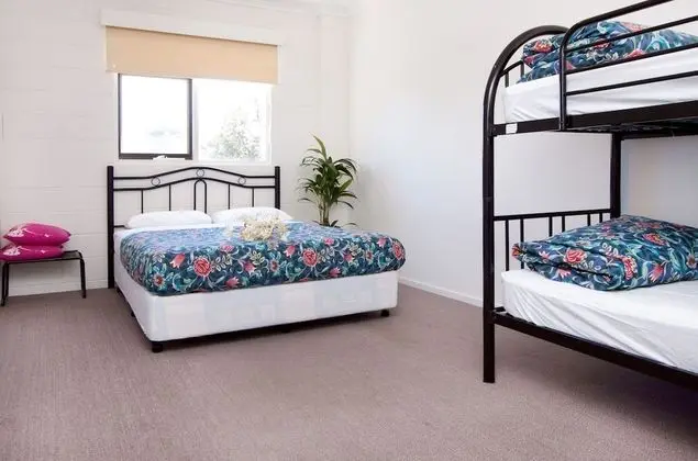 Bayplay Beach Accommodation - 2 locations - Oda