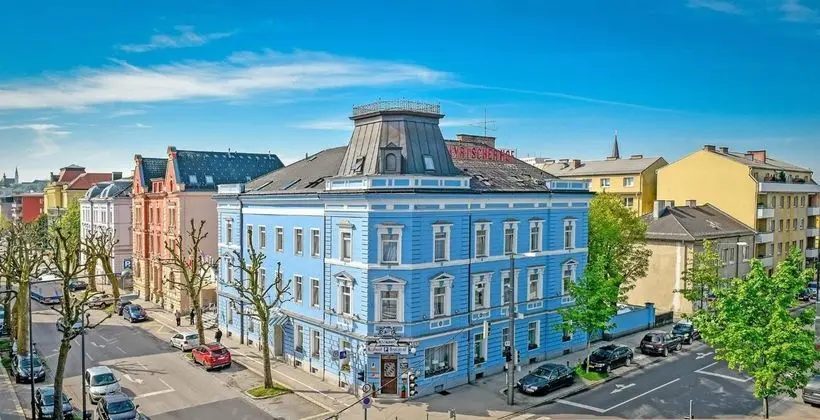 Bayrischer Hof - 1