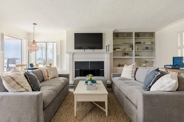 Bayside Unit Buyout - Bay View Buyout