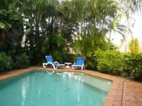 Bayviews & Harbourview Holiday Apartments - Havuz