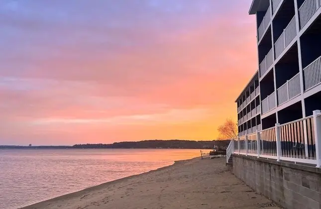 The Baywatch Resort - Plaj