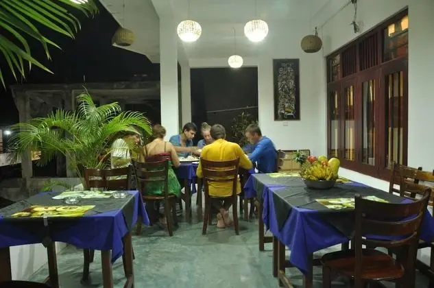Hotel Baywatch - Yerinde Yemek