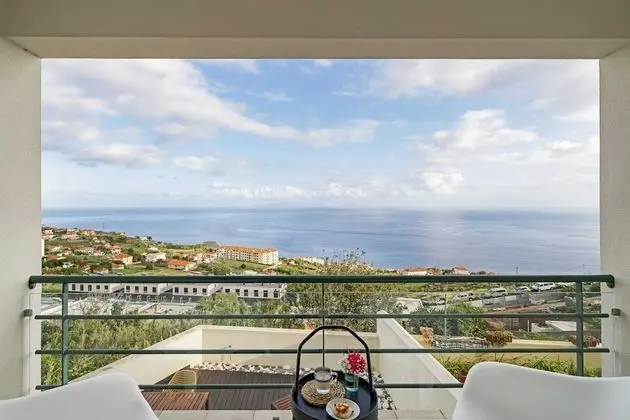 BBQ and Sunbathing With sea View, Casa Skyline