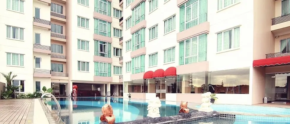 The BCC Hotel & Residence - Havuz