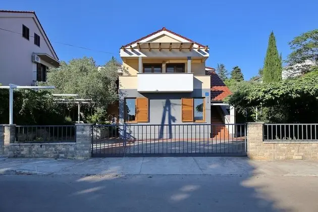 Be-Bu-Mar Apartments