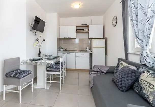 Beach Apartment Alenka Gray - Öne Çıkan Resim