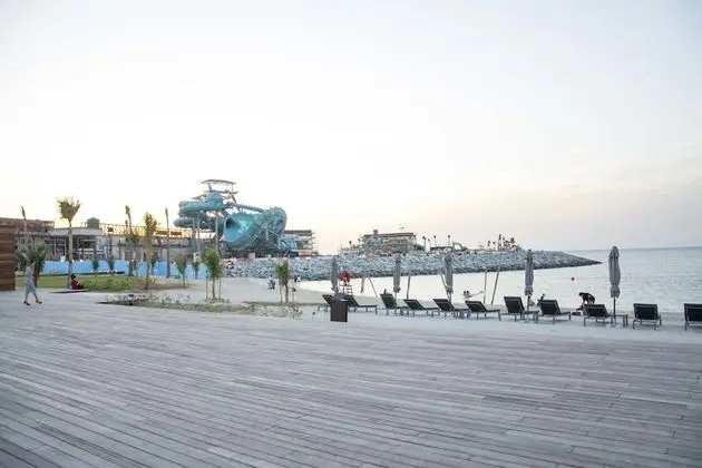 Beach Hotel Apartment - Plaj