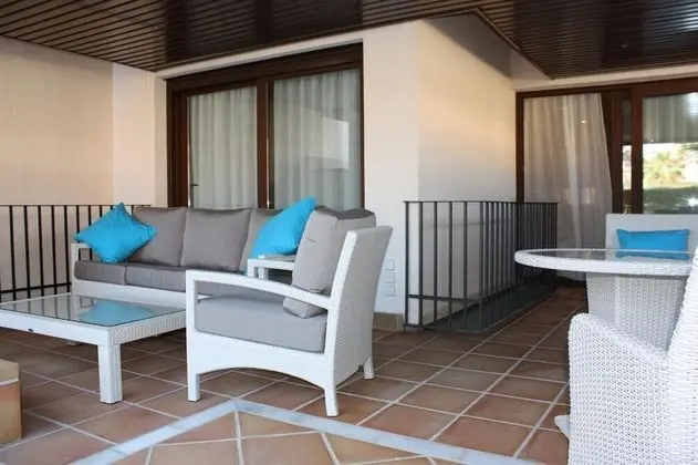 Beach Apartment with Private Pool - Dış Mekan
