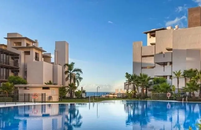  Beach Apartment With Spa & Gym