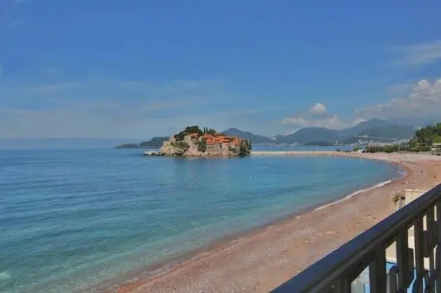 Beach Apartments Montesan