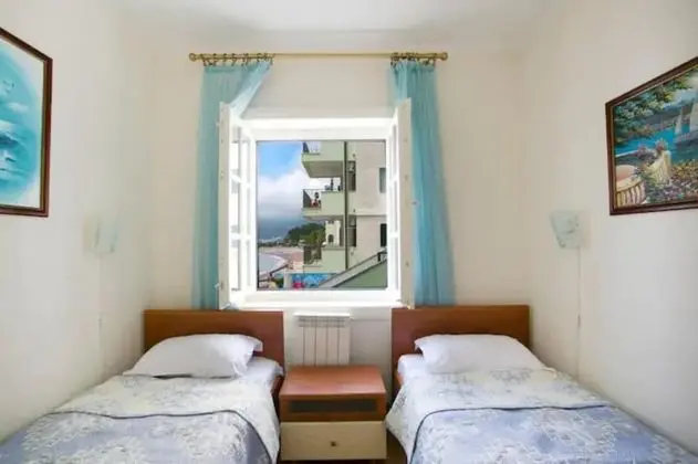 Beach Apartments Montesan - Oda