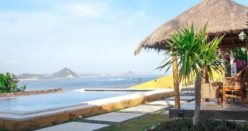 Beach Balcony Ocean View Villa - Havuz