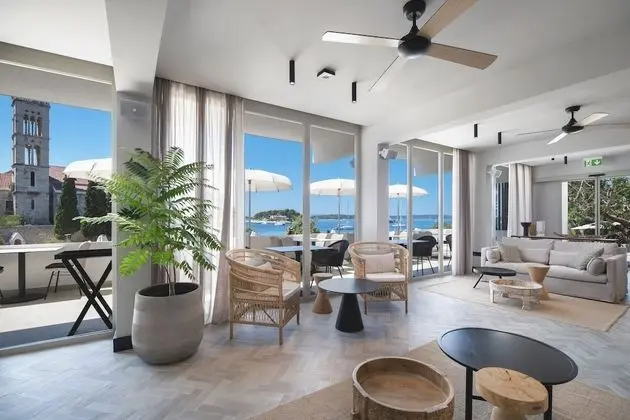 Beach Bay Hvar Hotel - Yerinde Yemek