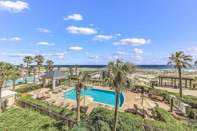Beach Club 708D