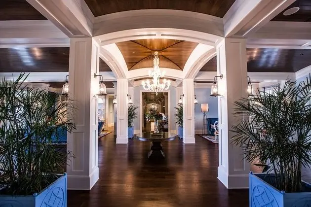 The Beach Club at Charleston Harbor Resort and Marina - Lobi