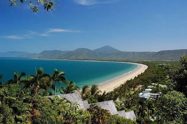 Beach Club Port Douglas 3 Bedroom Luxury Apartment - Plaj