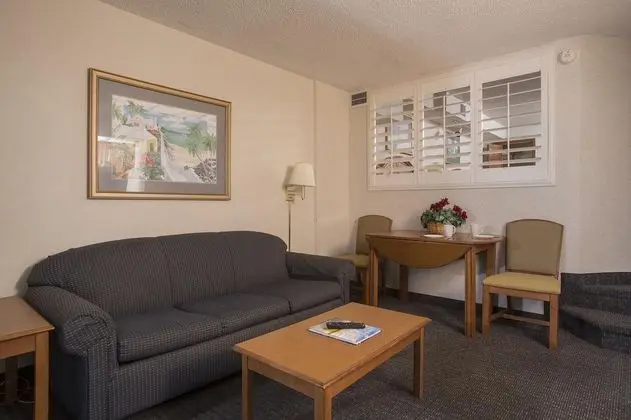 Beach Cove Resort - Genel