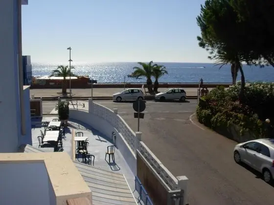 Beach Hotel