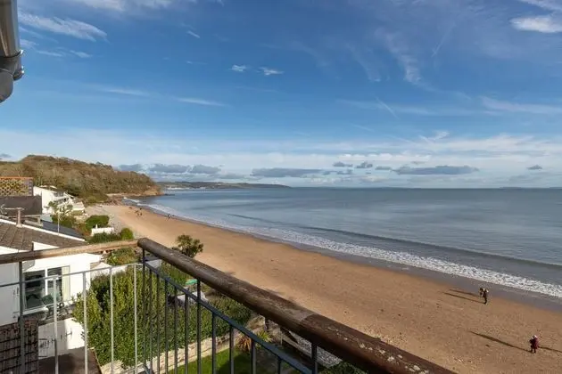 On The Beach - Direct Beach Access Sea Views
