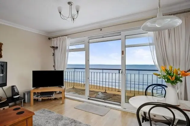 On The Beach - Direct Beach Access Sea Views - Oda