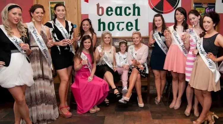 Beach Hotel - Lobi