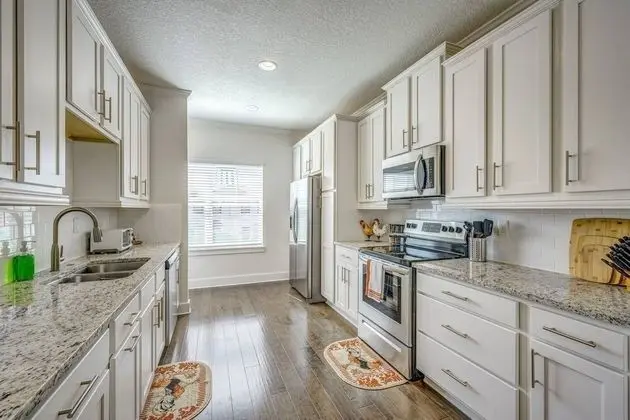 Beach Escape Two - Luxury Townhome - Mutfak