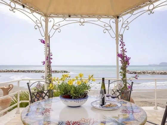 On The Beach Formia in Formia - Oda