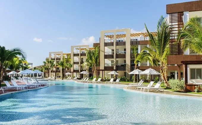 Beach Front Luxury Apartment - BlueBeach - Havuz