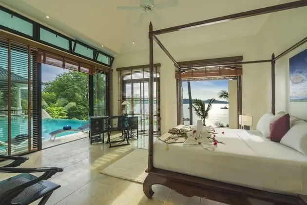 Beach Front Luxury Villa Hai Leng - Oda