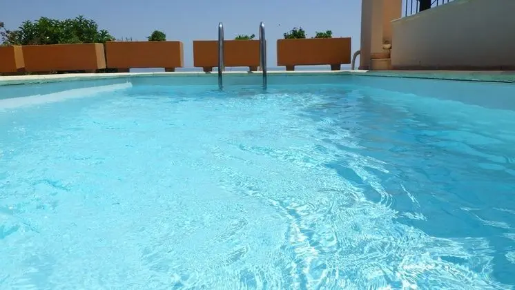 Beach Front Villa with Private 50m Path to Secluded Beach - Havuz