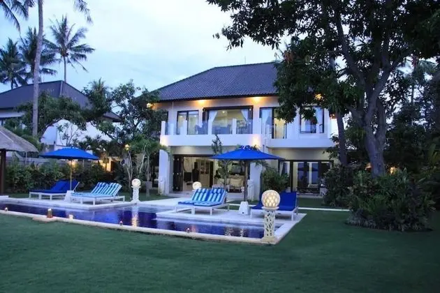 The Beach Front Villas - North Bali - Dış Mekan