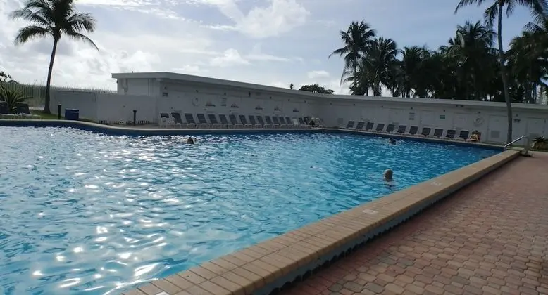 Beach Front Studio - Havuz