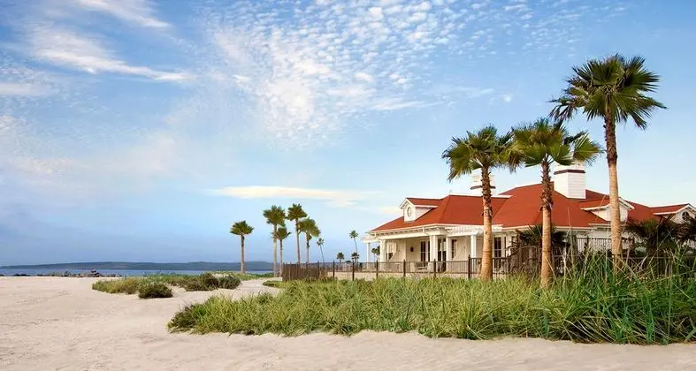 Beach Village at The Del, Curio Collection
