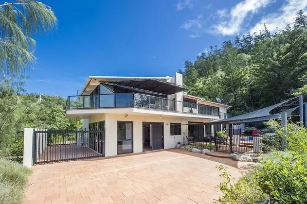 The Beach House at Arthur Bay - 1