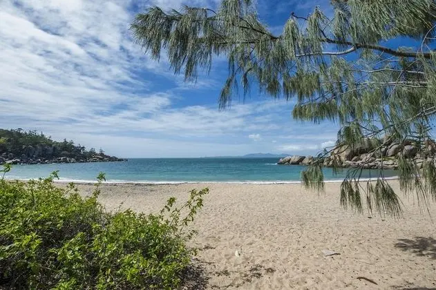 The Beach House at Arthur Bay - Plaj