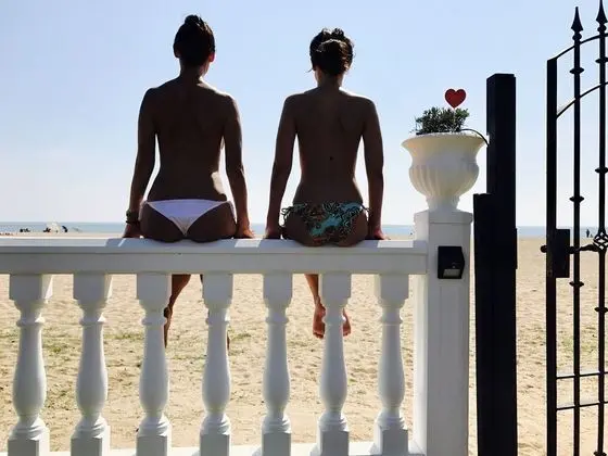 Beach House Barcelona Hot Tub & Beach Access