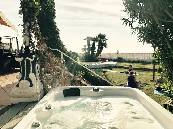 Beach House Barcelona Hot Tub & Beach Access - Havuz