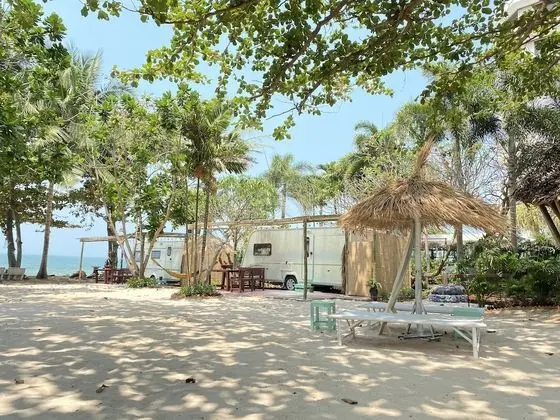 Beach House Camp - Dış Mekan