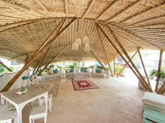 Beach House Camp - Lobi