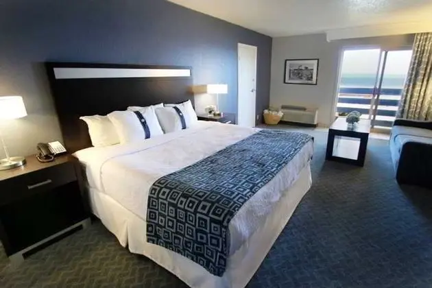 Beach House Holiday Inn Resort - Oda