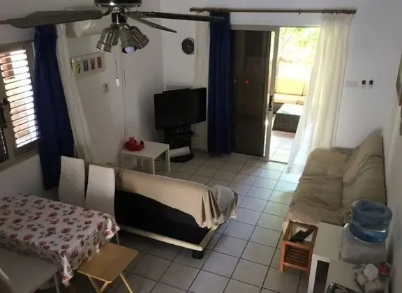 Beach House in Larnaca - Öne Çıkan Resim
