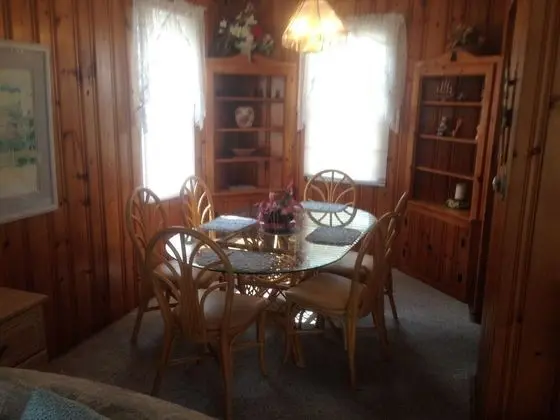 The Beach House - Only six houses from the beach - Yerinde Yemek