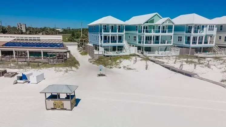 Beach House - Relax On The Beach by PHG - Plaj