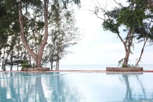 The Beach House Resort - Havuz