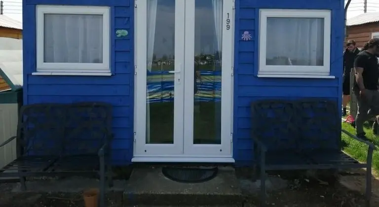 The Beach Hut Home From Home in Leysdown on Sea - Dış Mekan